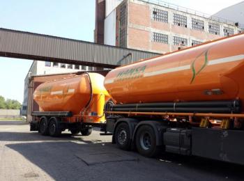 Hansa LKW auf Firmengelände