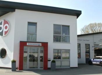 Firmengebäude von vorne