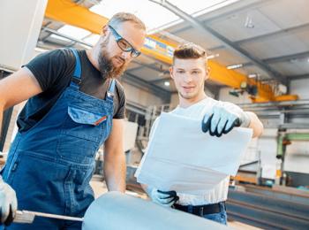 in der Werkstatt - Ausbildung zum Metallbauer